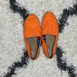 Women’s toms slip on shoes